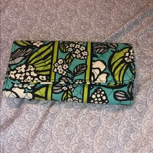 Vera Bradley wallet/clutch